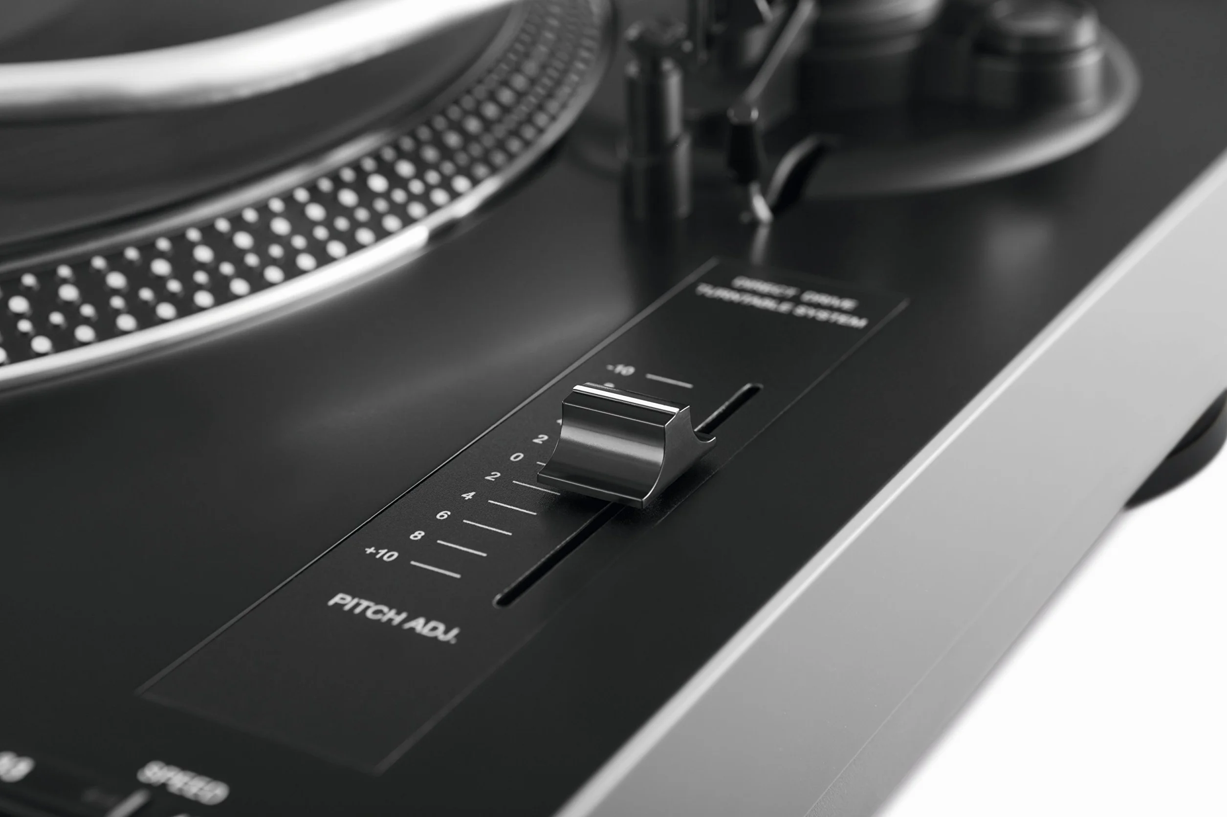 TechniSat TECHNIPLAYER LP 300 - Profi-USB-DJ-Plattenspieler | mit Scratch-Funktion und Digitalisierungsfunktion, Drehzahl: 33/45 U/min, Quarzgesteuerter Direktantrieb, schwarz