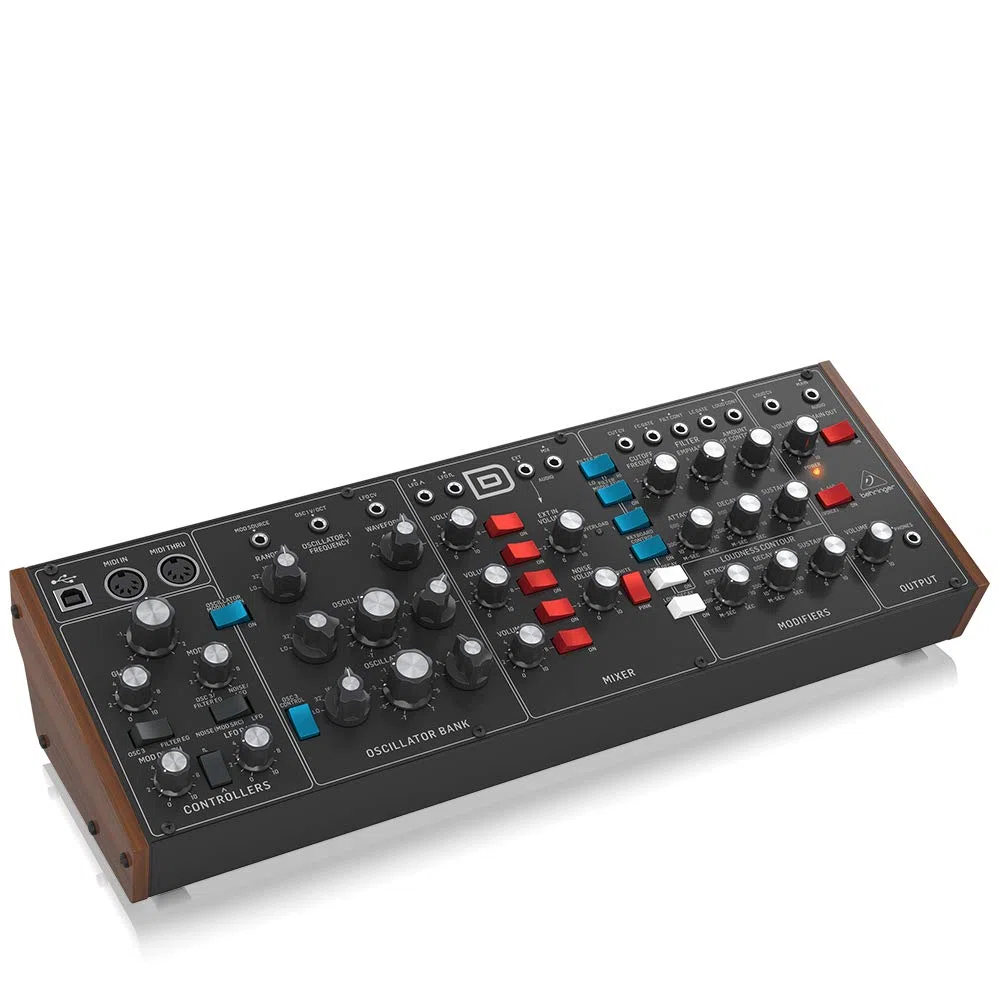 Behringer Legendärer Analog-Synthesizer Modell D, mit 3 VCO-Anschlüssen & Goobay 50020 Audio Stereo Verbindungskabel, 5-polig DIN Stecker auf 5-polig DIN Stecker, geschirmt, schwarz, 1,5m