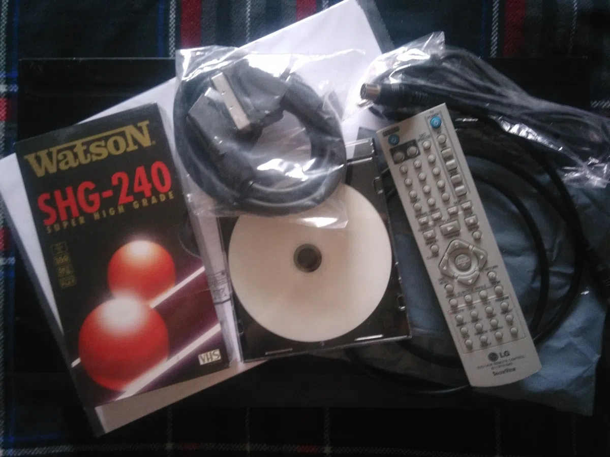 LG RC 185 DVD-Rekorder/VHS-Rekorder Kombination