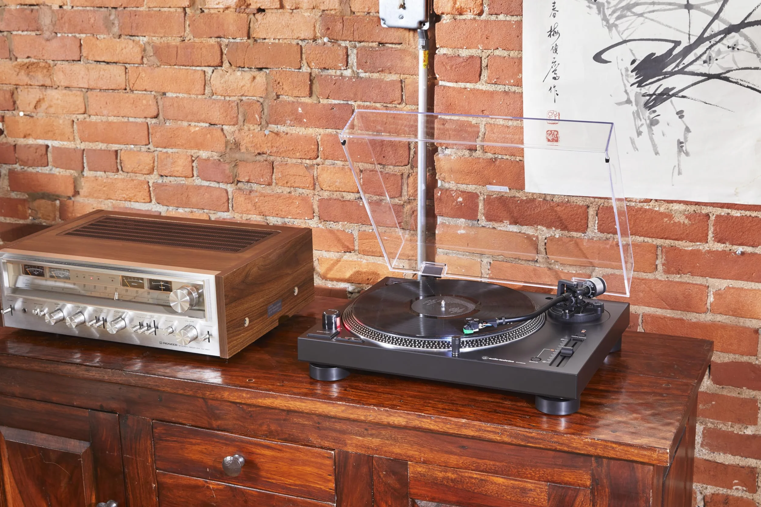 Audio-Technica LP120XUSBBK Direktangetriebener Plattenspieler (Analog und USB) schwarz