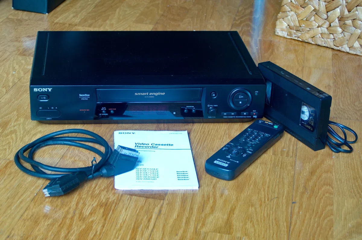 Sony SLV-SX810 HiFi-Videorekorder schwarz