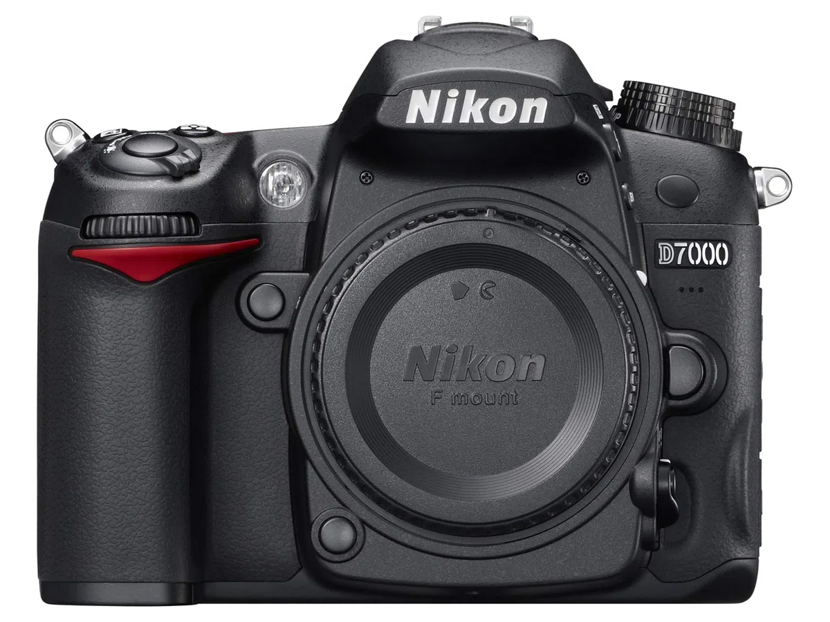 NIKON Fotocamera Reflex Nikon D7000 Body (Solo Corpo)