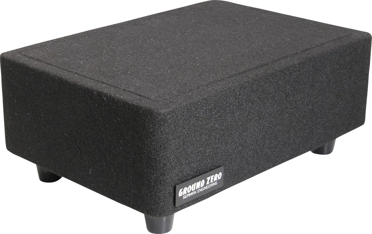 Ground Zero GZCS 20SUB-ACT Aktiv-Gehäusesubwoofer, 20cm, 250W RMS, 50-150Hz, Downfire, 9-16V, Holz