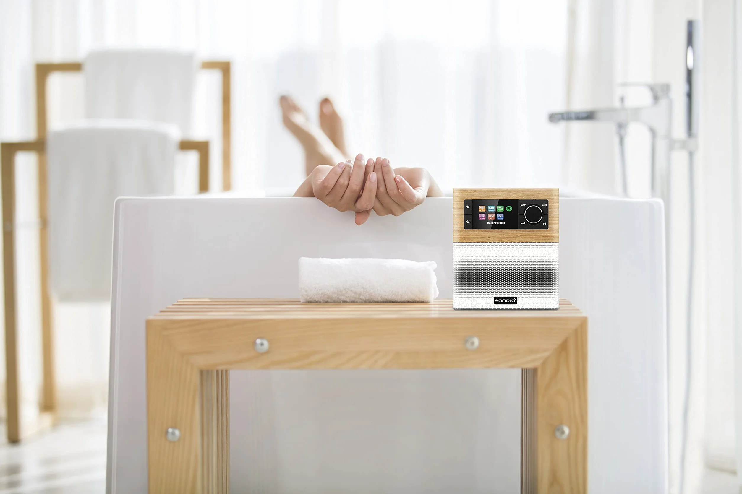 sonoro Stream Internetradio mit Bluetooth & DAB Plus (UKW/FM, WLAN, MP3, Spotify, Amazon, Deezer, spritzwassergeschützt) Design Küchenradio Ahorn/Weiß