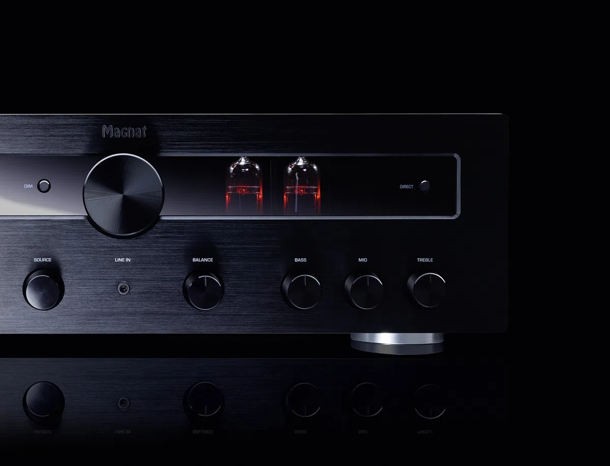Magnat MR 780, schwarz - robuster Stereo Hybrid-Receiver mit hochwertiger Aluminium-Front und hoher Ausgangsleistung für perfekten Stereoklang