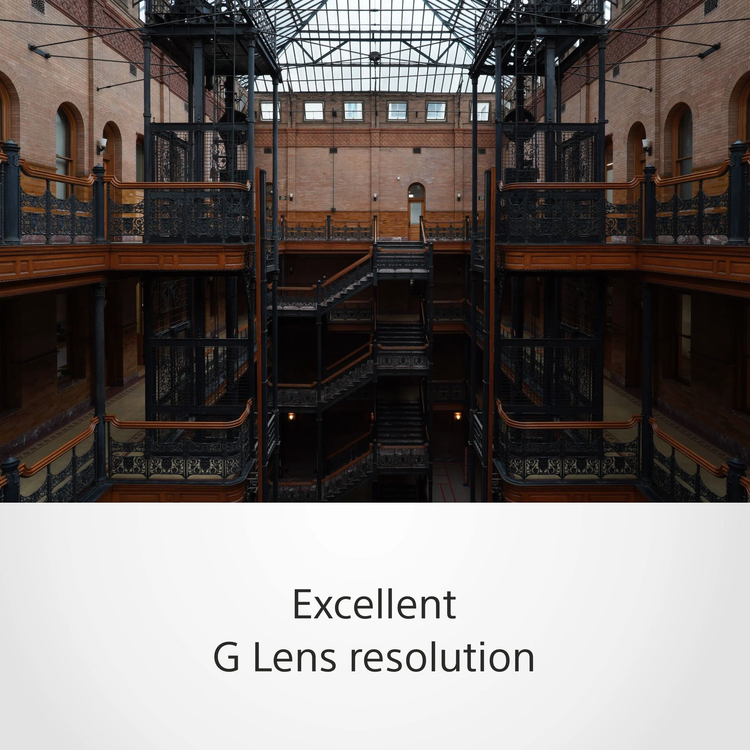 Sony SEL1655G – 16–55mm F2.8 G Standard-Zoom-Objektiv für APS-C (konstante Blende, kompakt & lichtstark, E-Mount, ideal für Alltag, Reportage & Video, kompatibel mit ZV-E10, A6400, A6700)
