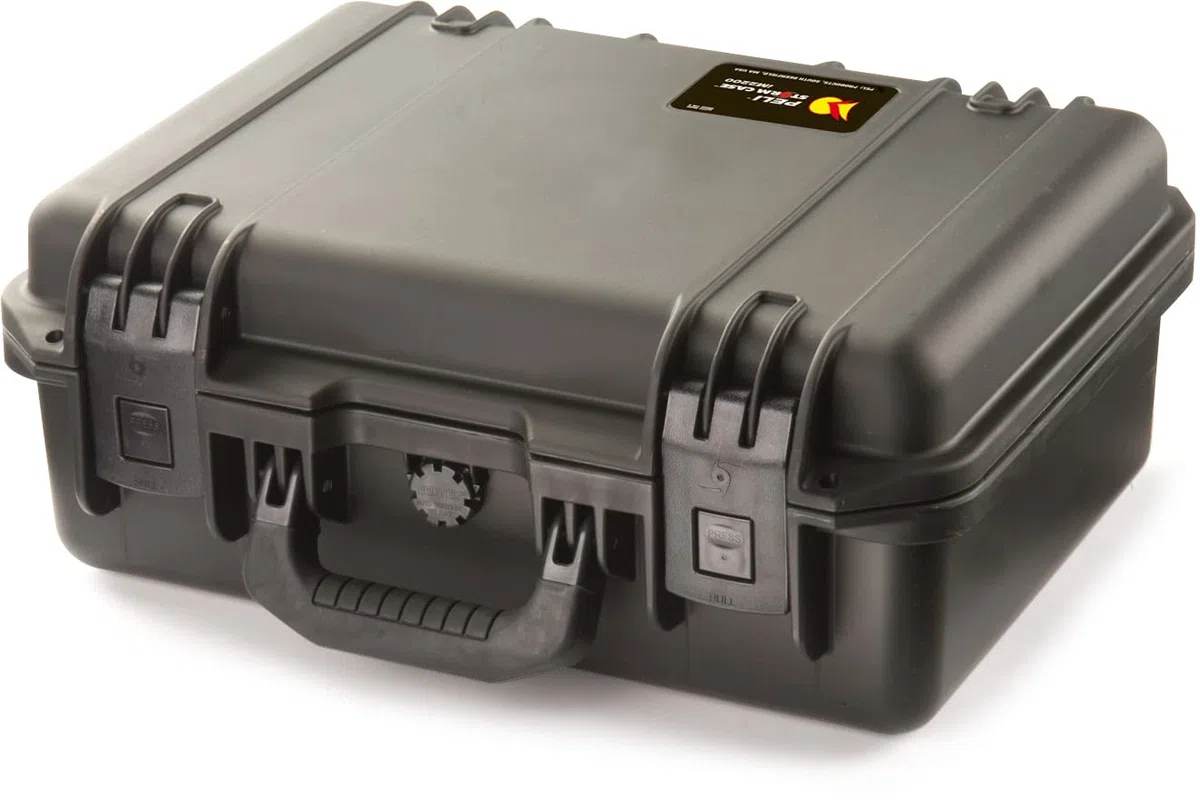 PELI IM2200 Schutzkoffer für Video- und Fotoausrüstung, 15L Volumen, Ohne Schaum, Schwarz
