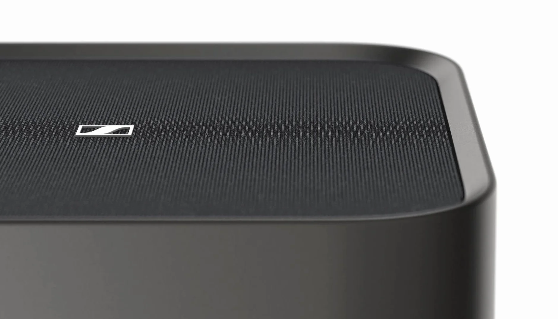 Sennheiser AMBEO Sub für TV und Musik - EU-Stecker & Amazon Basics RCA PBH-19088 Subwoofer-Kabel, 2.4 m, Schwarz