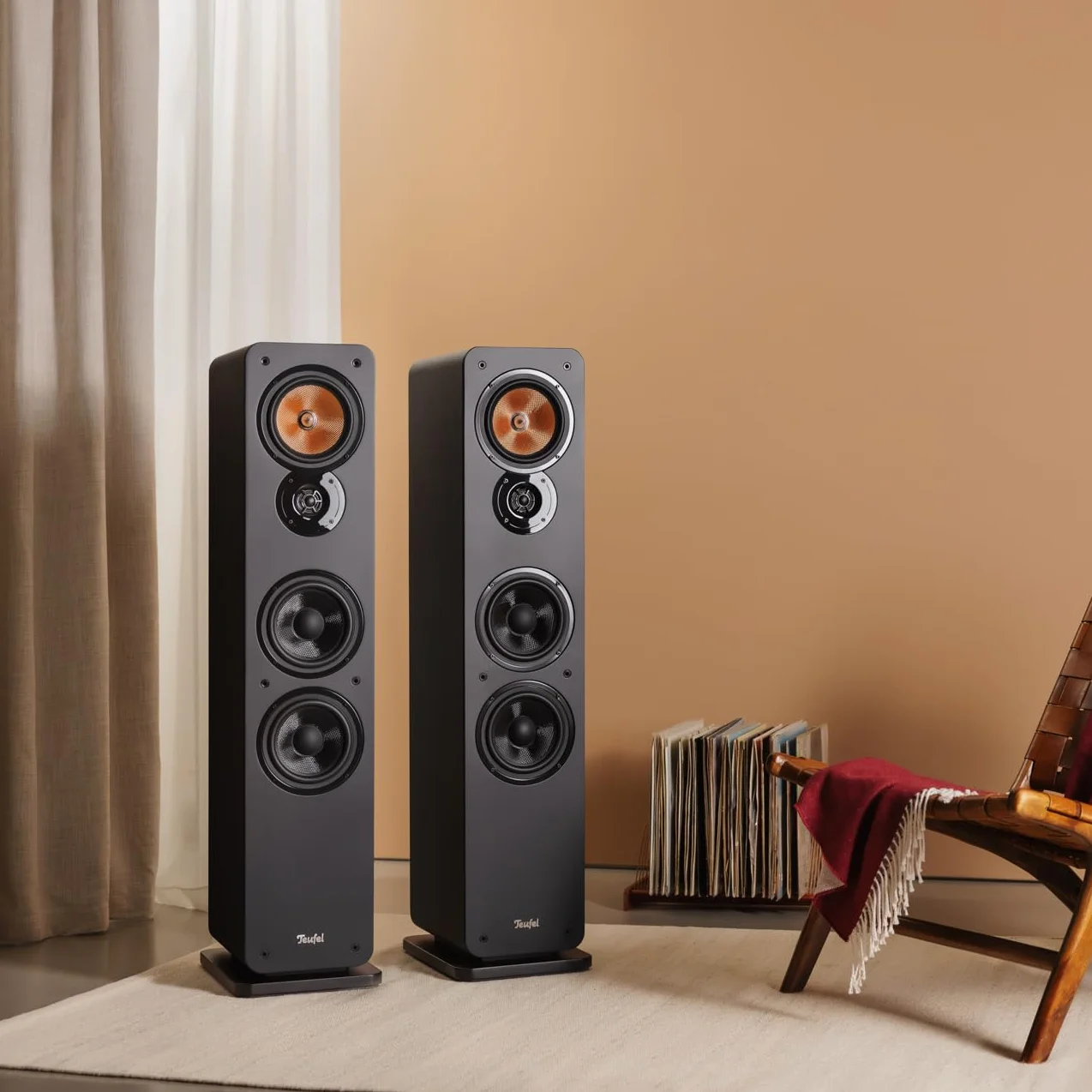 Teufel Ultima 40 Surround Power Edition 5.1-Set - Heimkino Lautsprecher 5.1 Soundanlage mit riesigem Subwoofer (optional kabellos ansteuerbar), Bassreflex, 3-Wege-System - schwarz