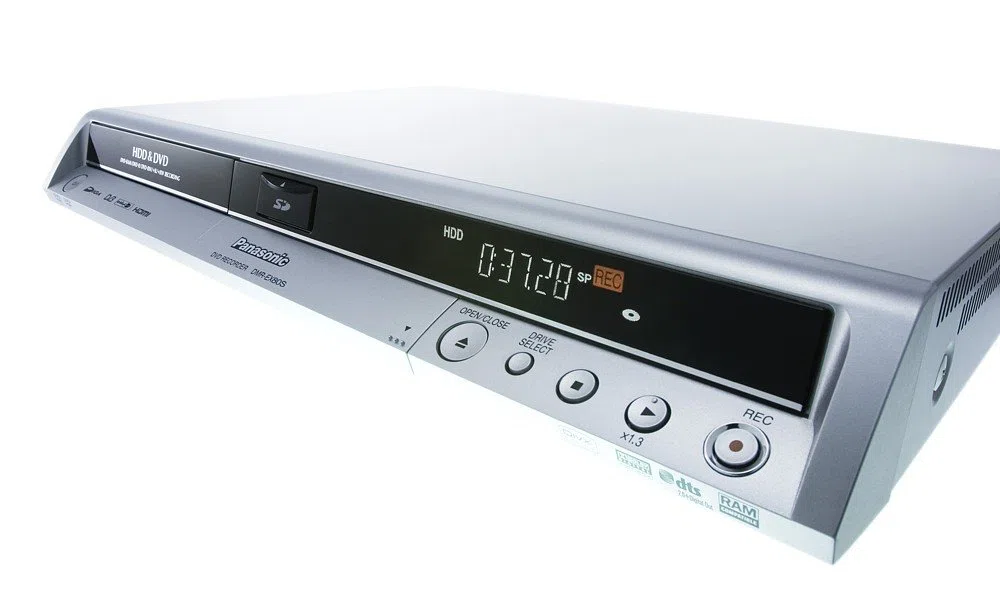Panasonic DMR EX 80 S EG S DVD-und Festplattenrekorder (Upscaling 1080i, DivX-zertifiziert, SD Slot, HDMI) mit integriertem DVB-S Tuner (CI-Slot) 160 GB silber